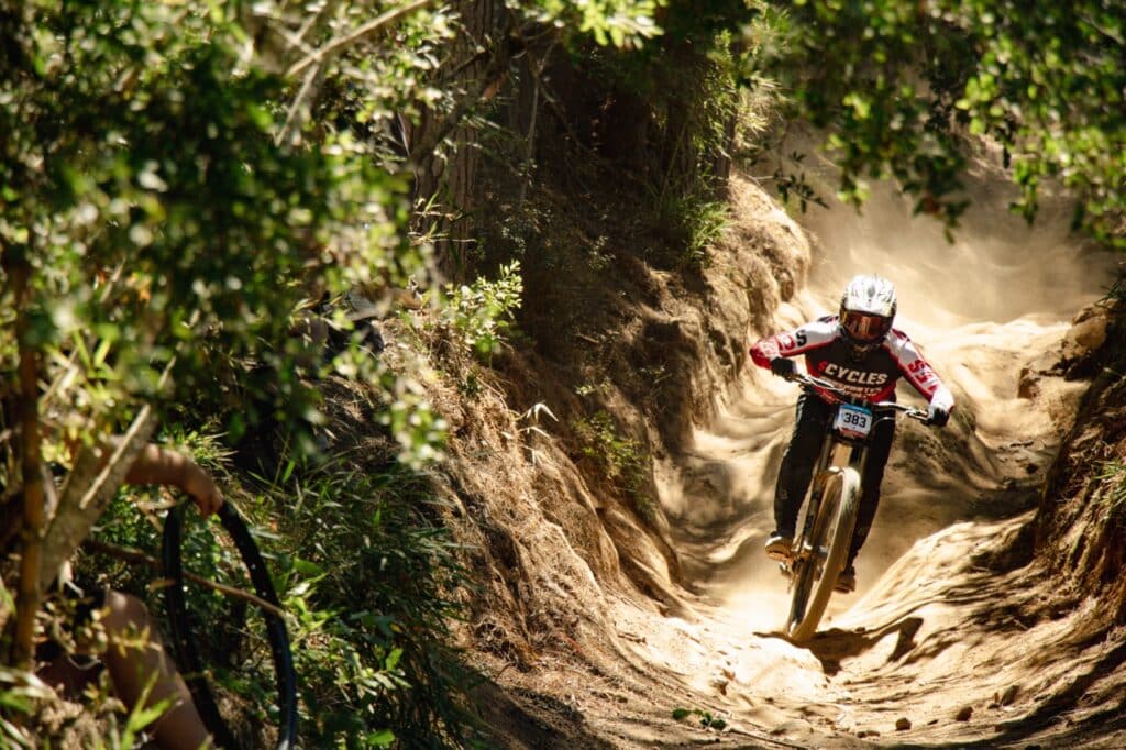 Fernando Lastra y Paz Gallo gritaron campeón en la final del Deache Series 2025 en el Parque CMPC Junquillar 2 Deache series